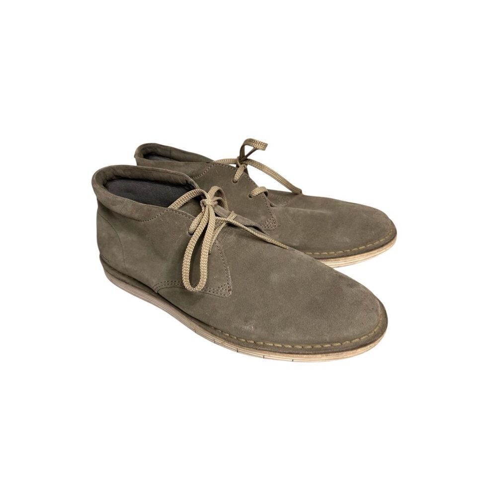 Clark’s Collection green suede forge stride chukka boots size 9